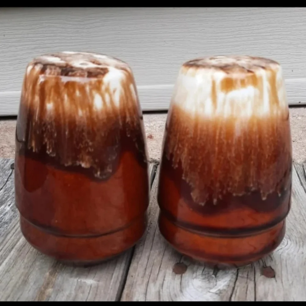 Vtg Pottery Salt & Pepper Shakers Brown Drip Glaze USA